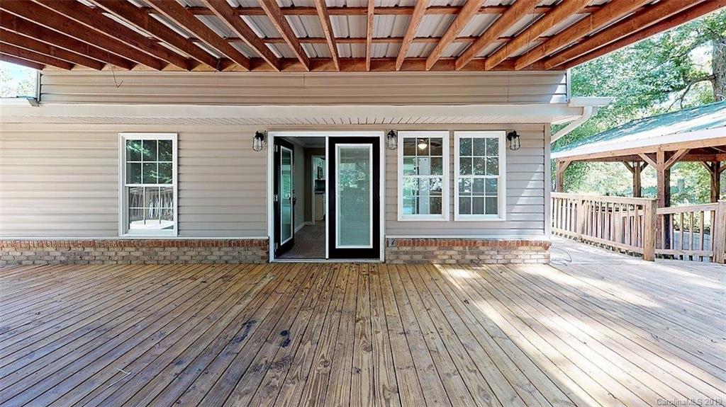 2633 Hart Road Charlotte, NC 28214 - Photo 3 of 33 Gallery Image 3