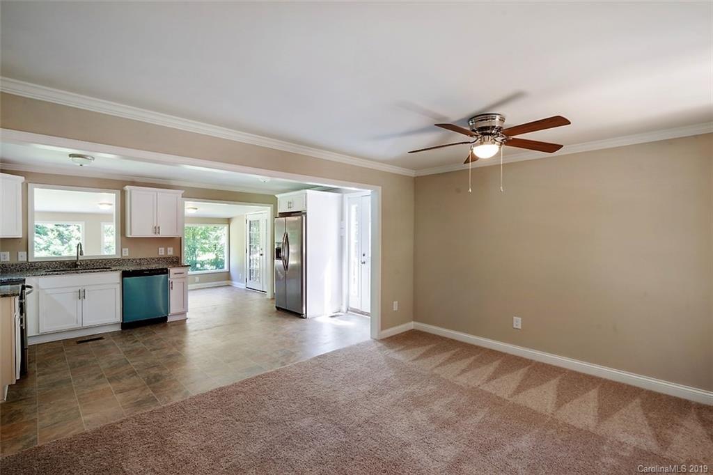2633 Hart Road Charlotte, NC 28214 - Photo 21 of 33 Gallery Image 21