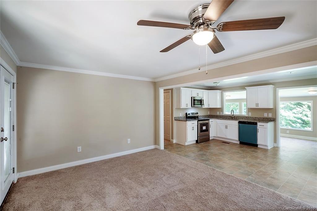 2633 Hart Road Charlotte, NC 28214 - Photo 22 of 33 Gallery Image 22
