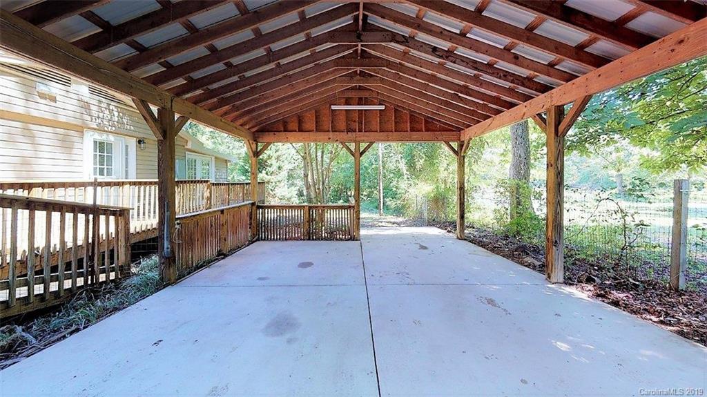 2633 Hart Road Charlotte, NC 28214 - Photo 4 of 33 Gallery Image 4