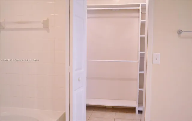 $449,000 | 3225 Northeast 184th Street, Unit 10103, Aventura, FL 33160