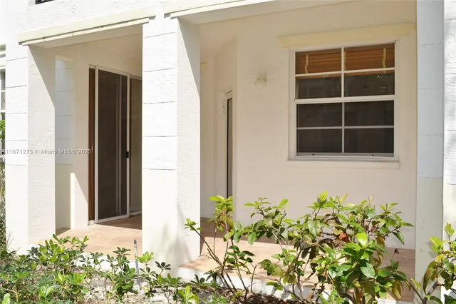 $449,000 | 3225 Northeast 184th Street, Unit 10103, Aventura, FL 33160