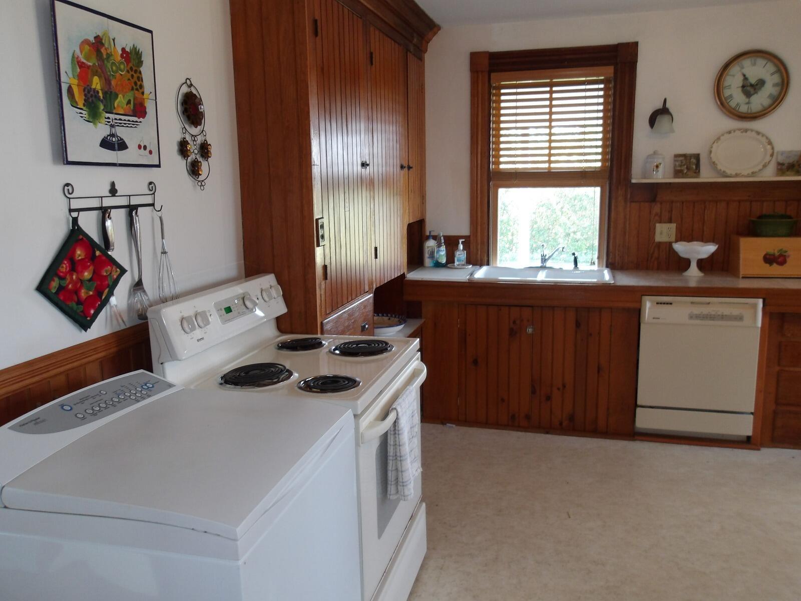 881 Pond Road Gouldsboro, ME 04607 - Photo 17 of 69 Kitchen 2