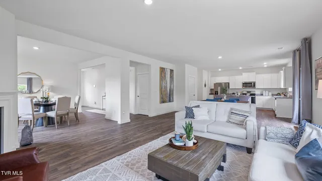 $413,915 | 995 Borage Drive, Bluff City, TN 37618