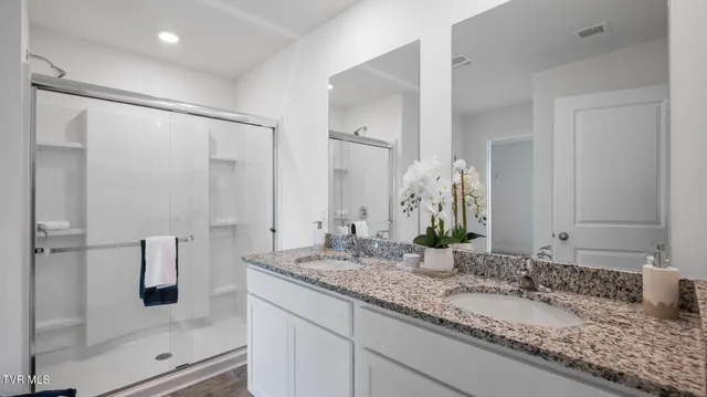 $413,915 | 995 Borage Drive, Bluff City, TN 37618