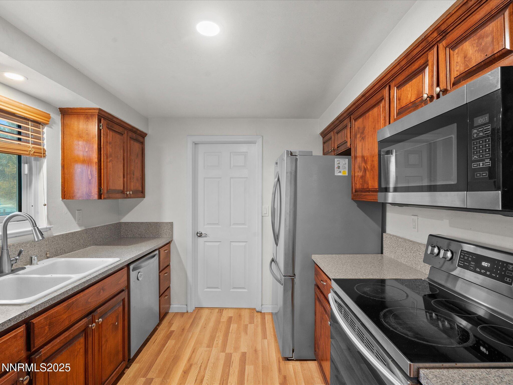 20890 Eaton Road Reno, NV 89521 - Photo 11 of 37 08-20890 Eaton Rd-107
