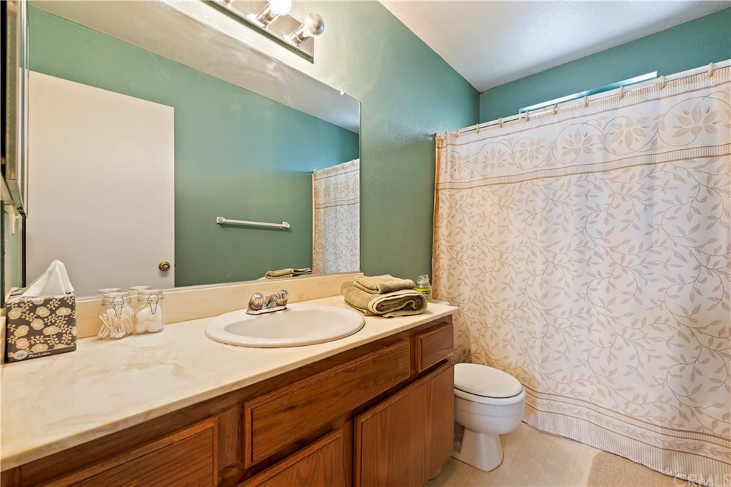 1918 Privado Escondido, CA 92029 - Photo 18 of 19