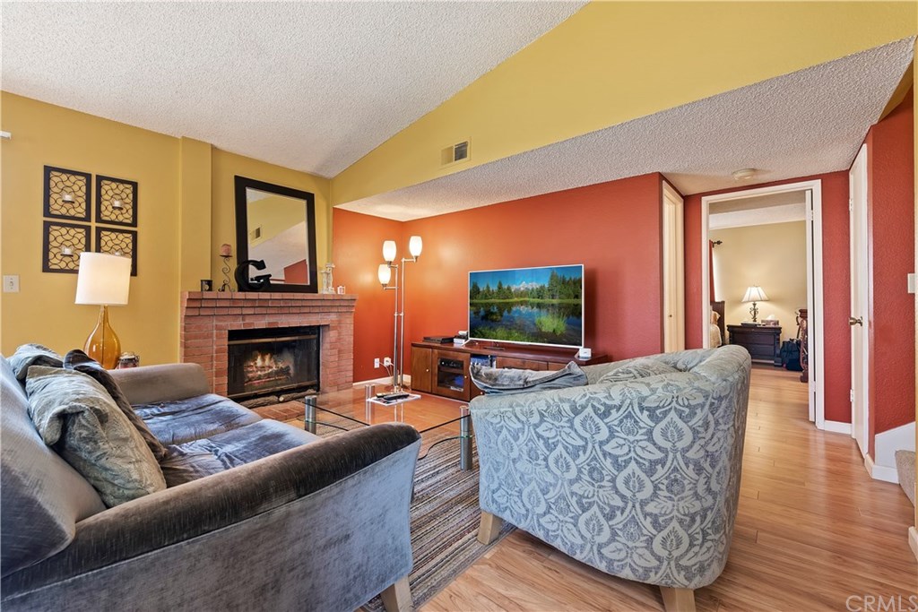 1918 Privado Escondido, CA 92029 - Photo 4 of 19