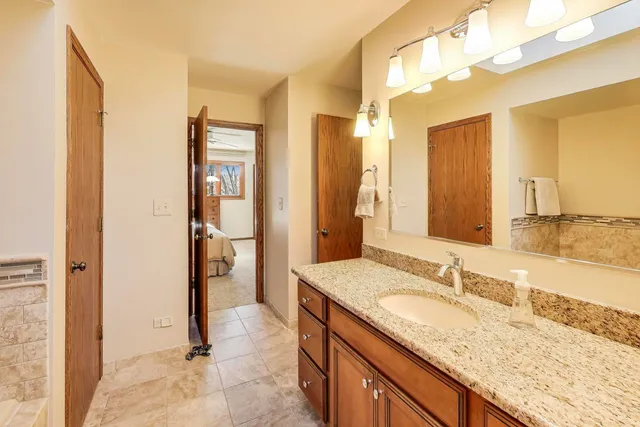 $355,000 | 42-w231 Retreat Court, St. Charles, IL 60175