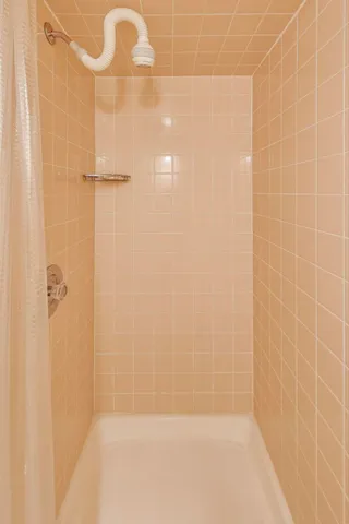 $355,000 | 42-w231 Retreat Court, St. Charles, IL 60175