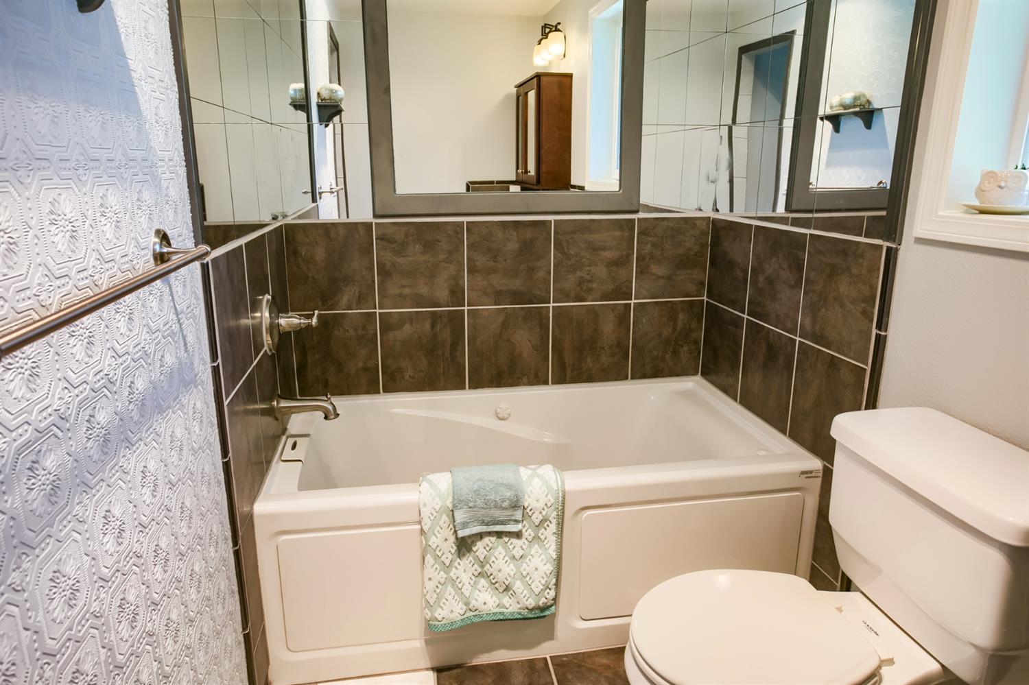 2823 Yvonne Road Medford, OR 97504 - Photo 26 of 33 Additional Photo