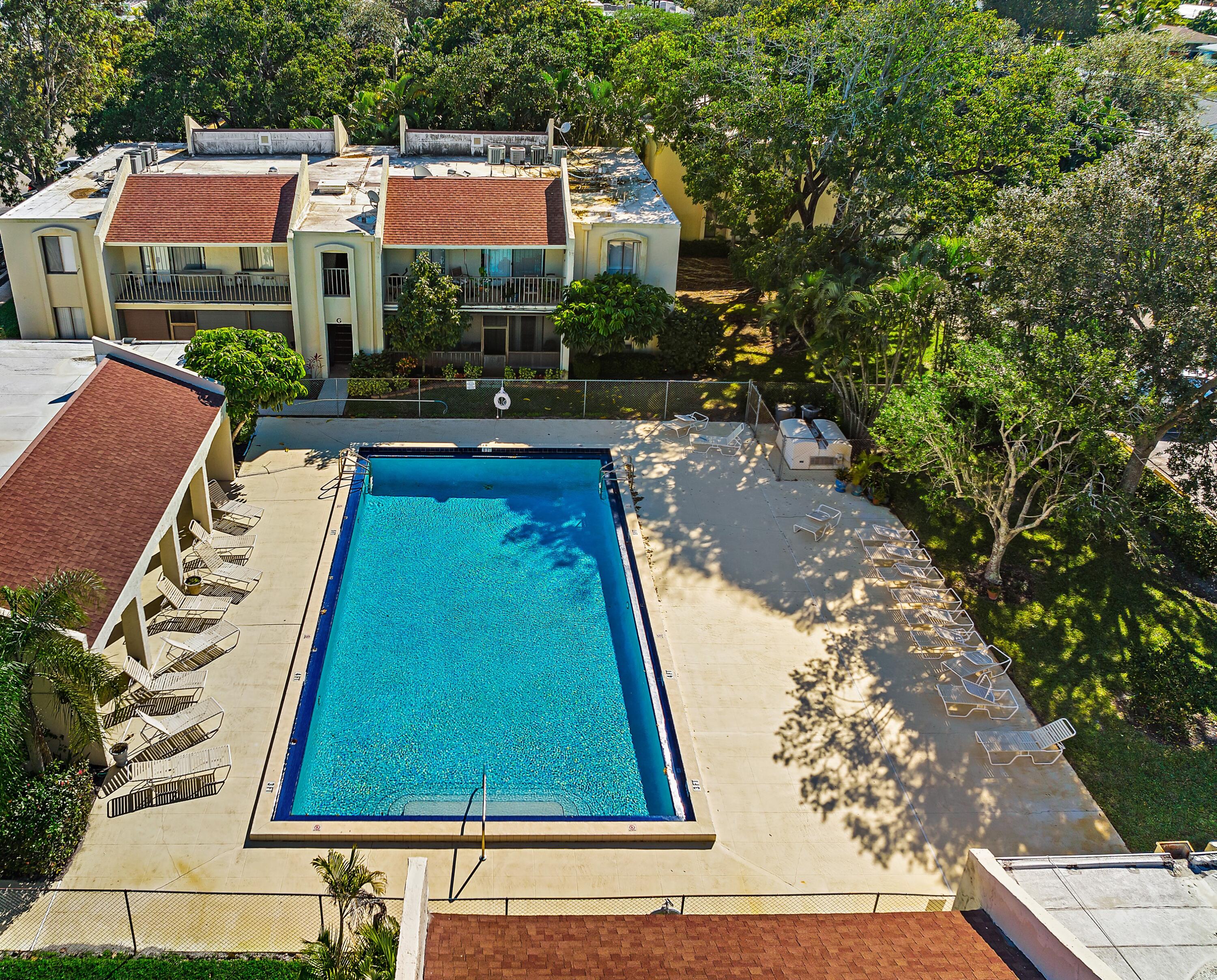 150 Pineview Road, Unit L6 Jupiter, FL 33469 - Photo 20 of 22 Pines of Jupiter Tequesta