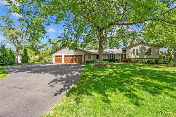 $759,896 | 152 Jacquelyn Drive, Bensenville, IL 60106
