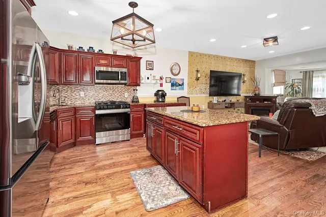 $769,000 | 833 East 229th Street | Wakefield