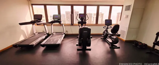 $2,350 | 400 Hobron Lane, Unit 2412, Honolulu, HI 96815