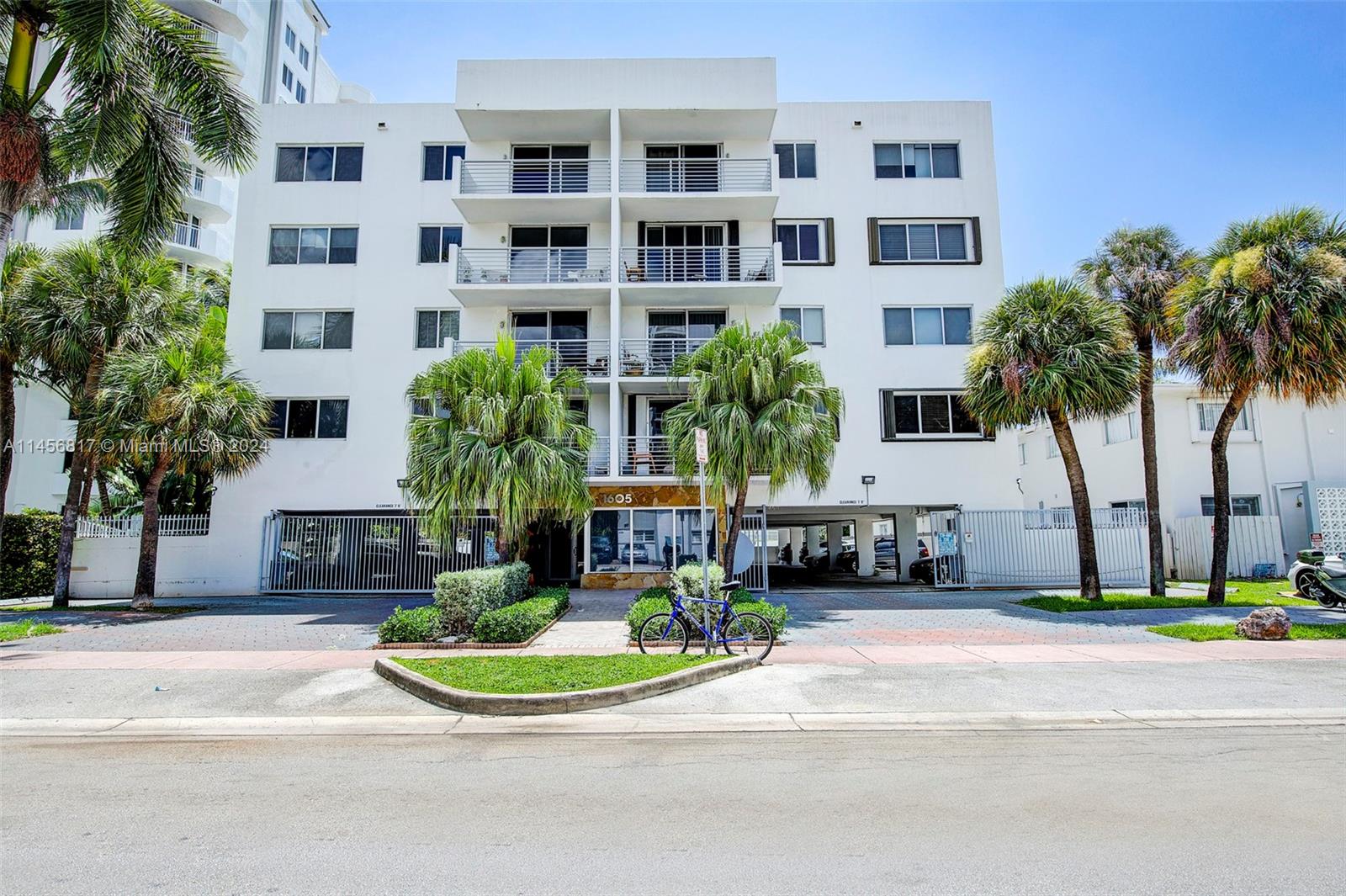 1605 Bay Road, Unit 408 Miami Beach, FL 33139 - Photo 15 of 18 Gallery Image 15