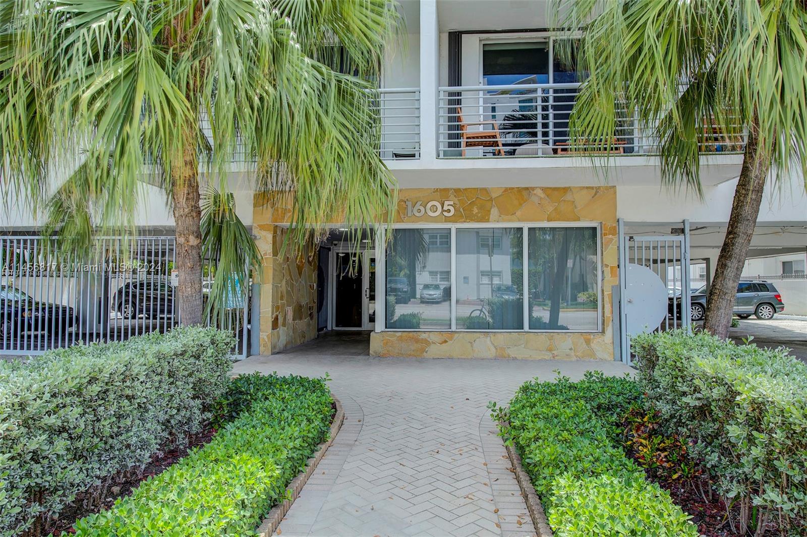 1605 Bay Road, Unit 408 Miami Beach, FL 33139 - Photo 16 of 18 Gallery Image 16