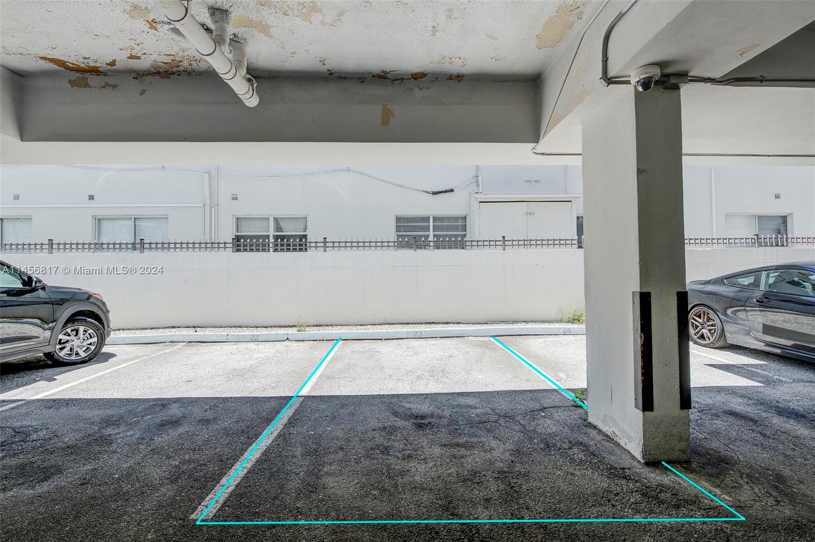1605 Bay Road, Unit 408 Miami Beach, FL 33139 - Photo 17 of 18 Gallery Image 17