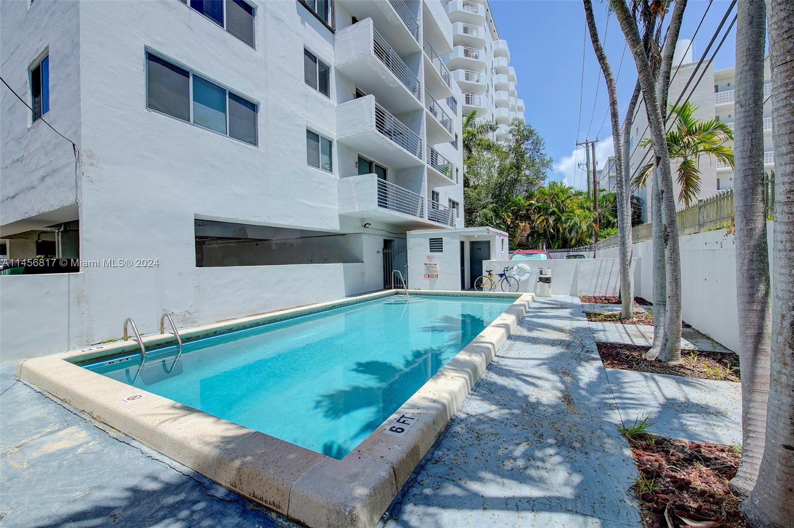 1605 Bay Road, Unit 408 Miami Beach, FL 33139 - Photo 18 of 18 Gallery Image 18