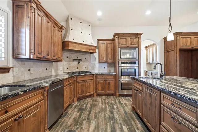 $550,000 | 1204 North 14th Place, Wolfforth, TX 79382