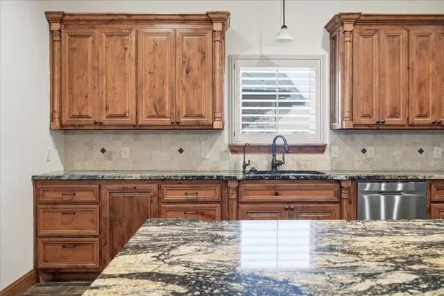 $550,000 | 1204 North 14th Place, Wolfforth, TX 79382