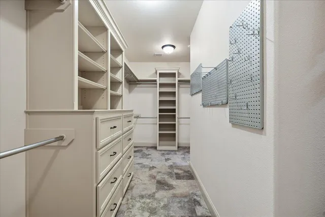 $550,000 | 1204 North 14th Place, Wolfforth, TX 79382