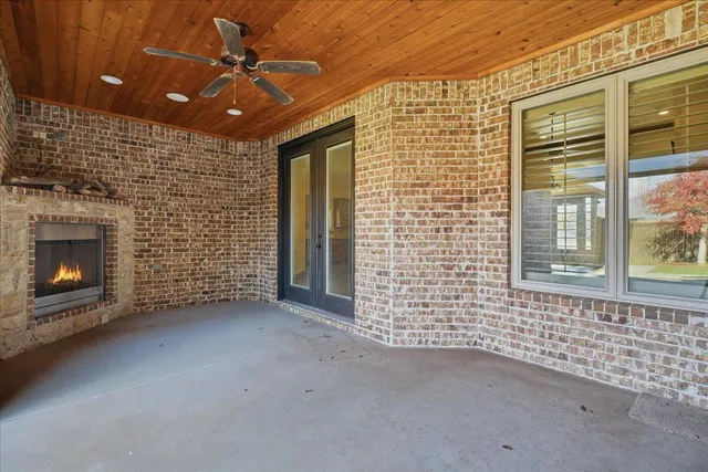 $550,000 | 1204 North 14th Place, Wolfforth, TX 79382