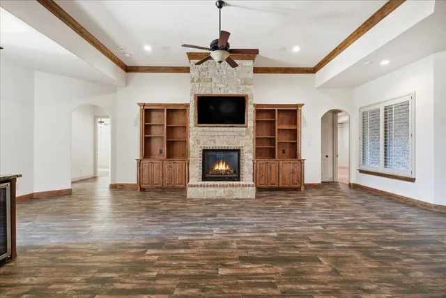 $550,000 | 1204 North 14th Place, Wolfforth, TX 79382