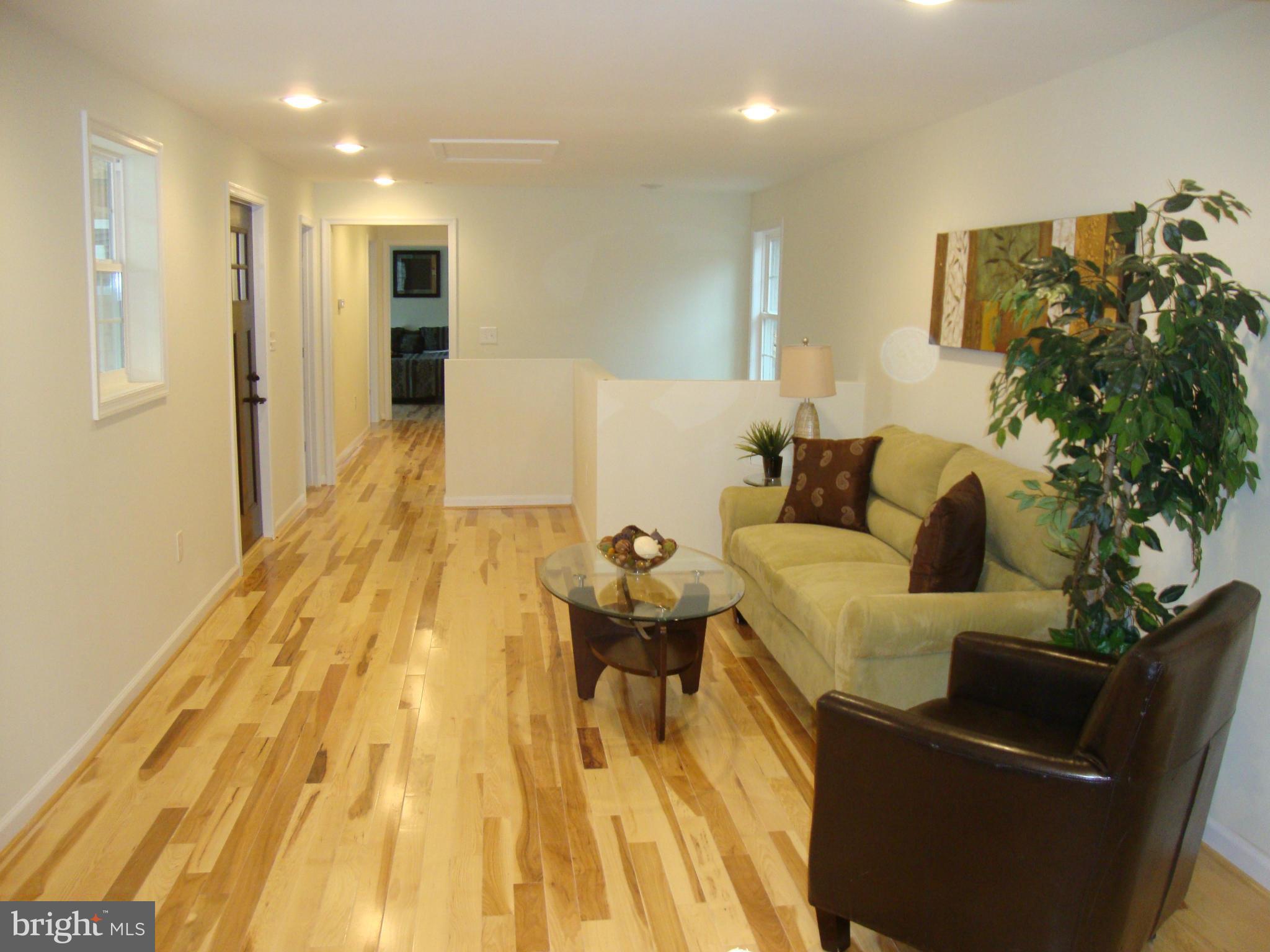 9318 Decatur Road Laurel, MD 20723 - Photo 3 of 22 Living Room