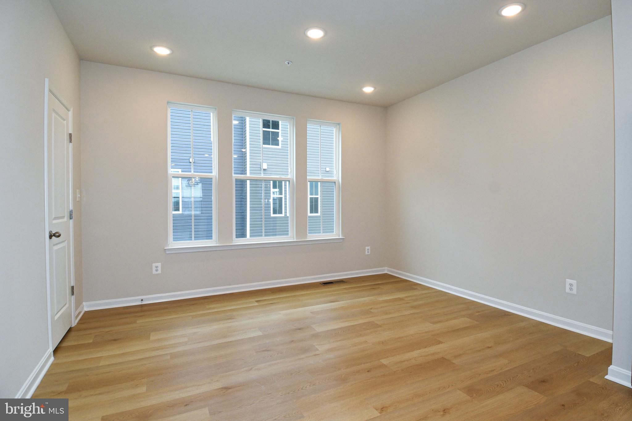 402 Matlock Lane Frederick, MD 21701 - Photo 20 of 61 dining room