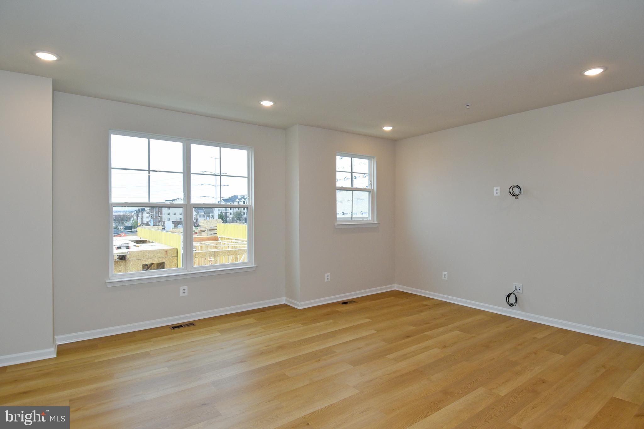 402 Matlock Lane Frederick, MD 21701 - Photo 28 of 61 living room
