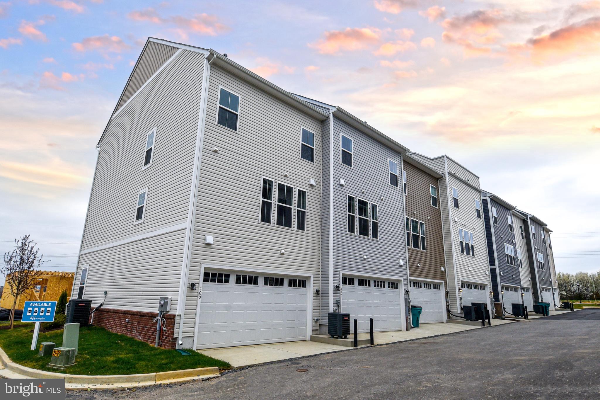 402 Matlock Lane Frederick, MD 21701 - Photo 4 of 61 side