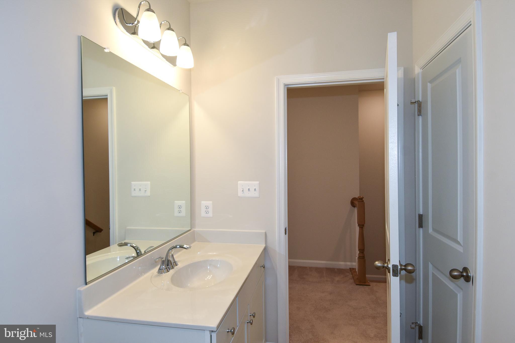 402 Matlock Lane Frederick, MD 21701 - Photo 51 of 61 shared master bath