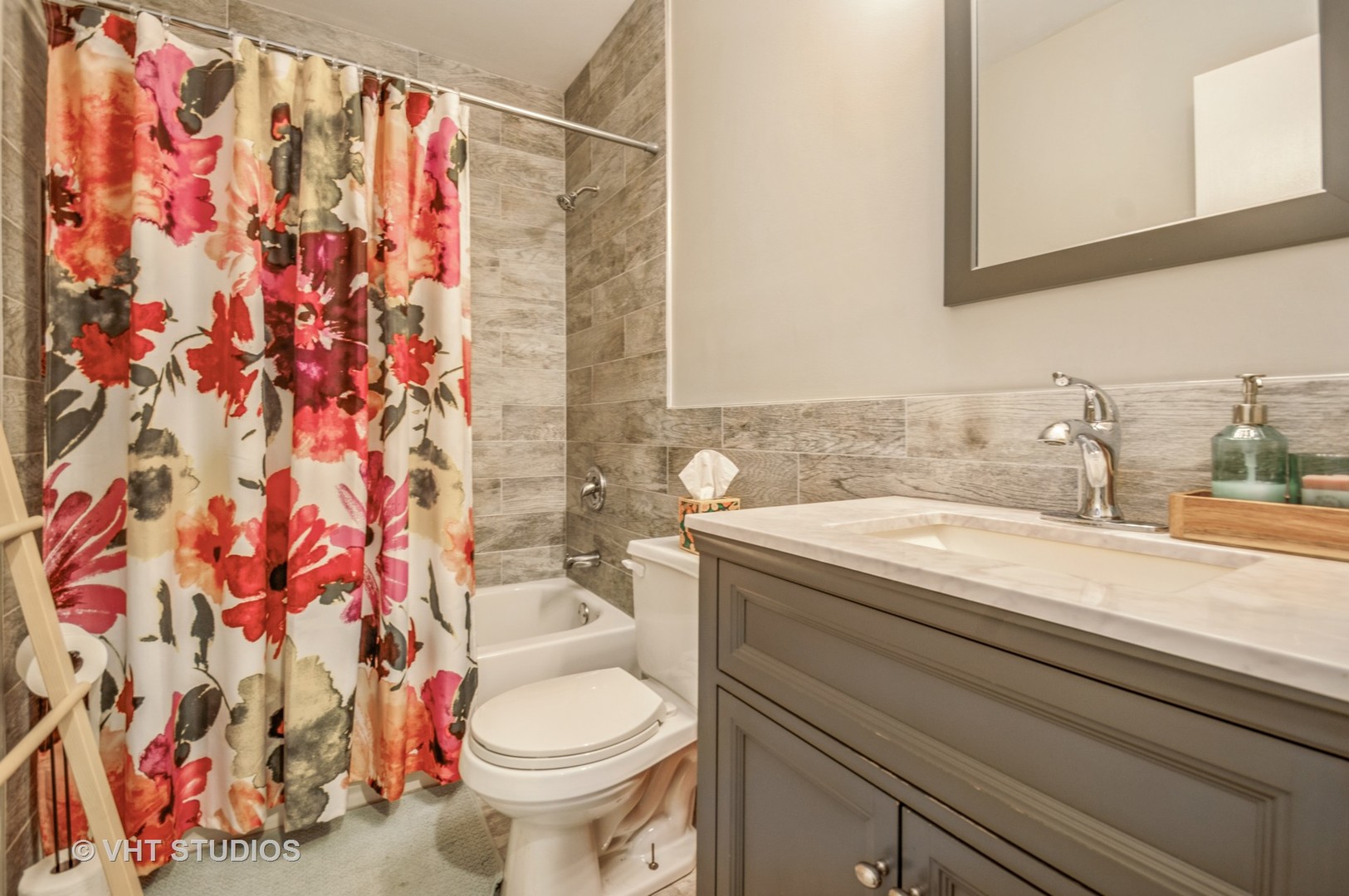 2934 North Ridgeway Avenue, Unit 2 Chicago, IL 60618 - Photo 13 of 16 Gallery Image 13