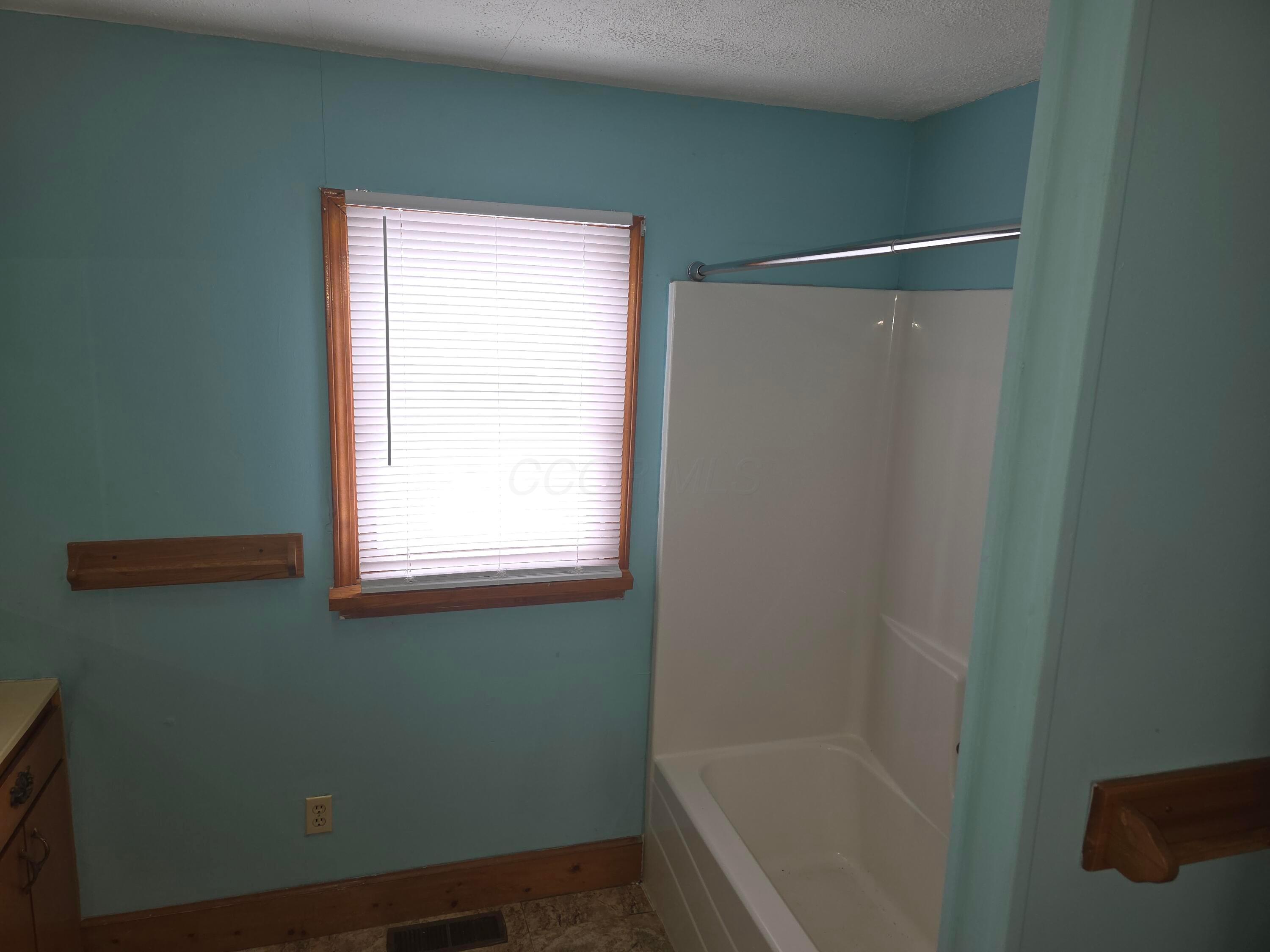 512 Henry Street Marion, OH 43302 - Photo 11 of 43 20251206_114243