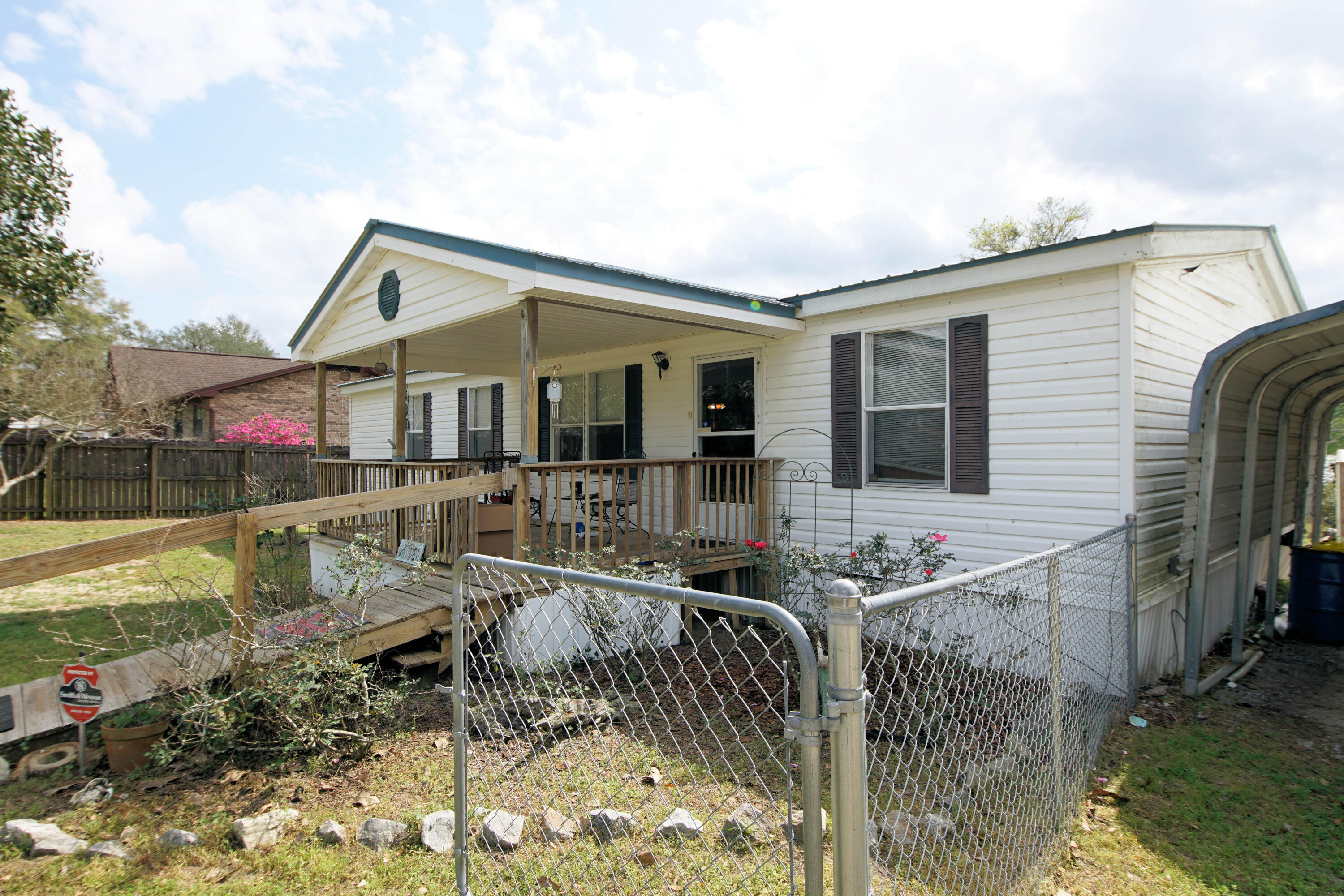 253 Vanderheide Road DeFuniak Springs, FL 32433 - Photo 1 of 63 253 Vanderheide Rd_Front