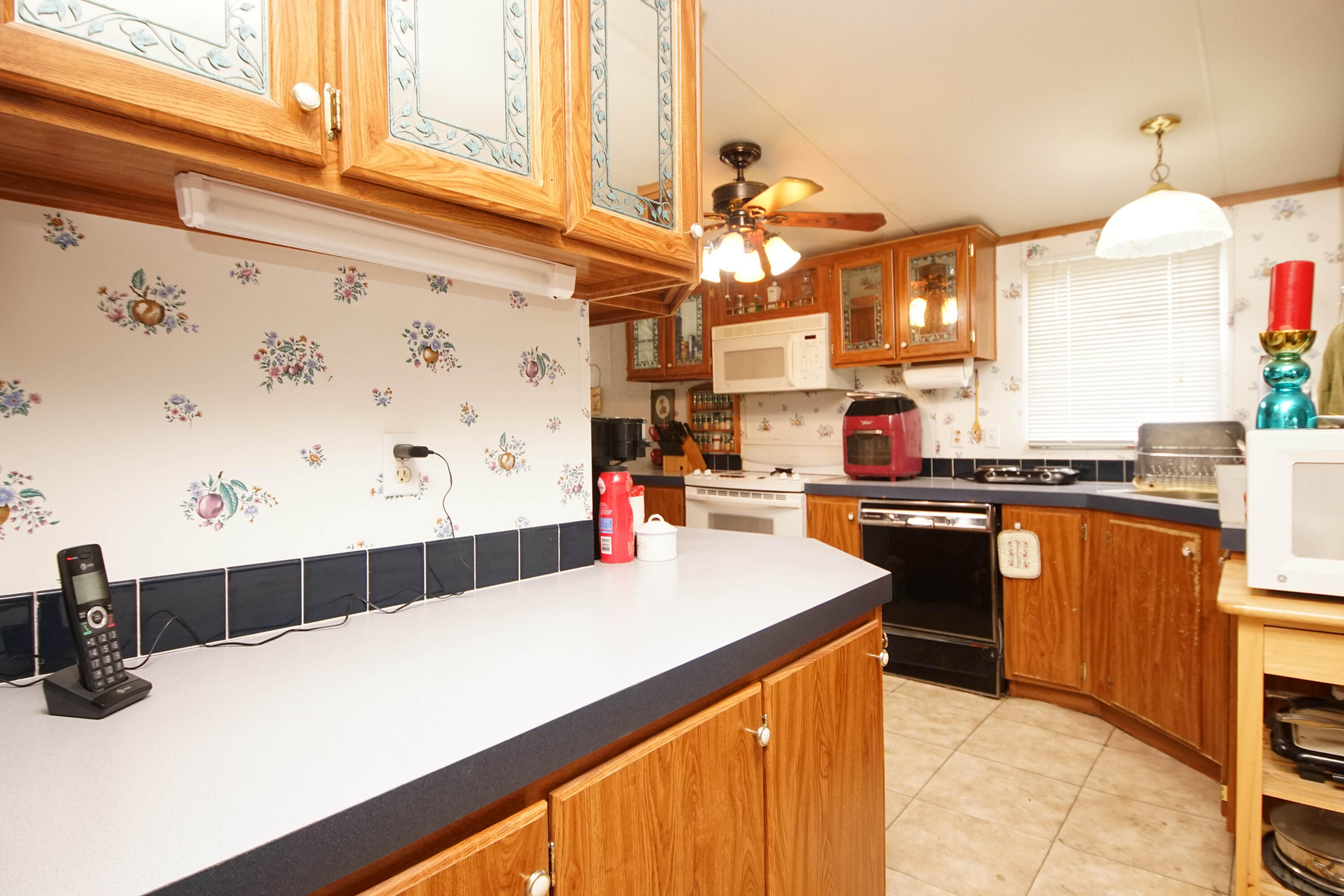253 Vanderheide Road DeFuniak Springs, FL 32433 - Photo 23 of 63 253 Vanderheide Rd_Kitchen