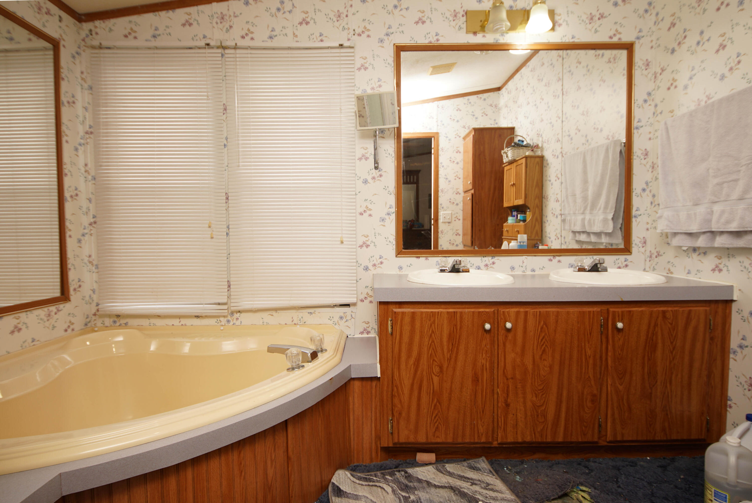 253 Vanderheide Road DeFuniak Springs, FL 32433 - Photo 27 of 63 253 Vanderheide Rd_Primary Bathroom