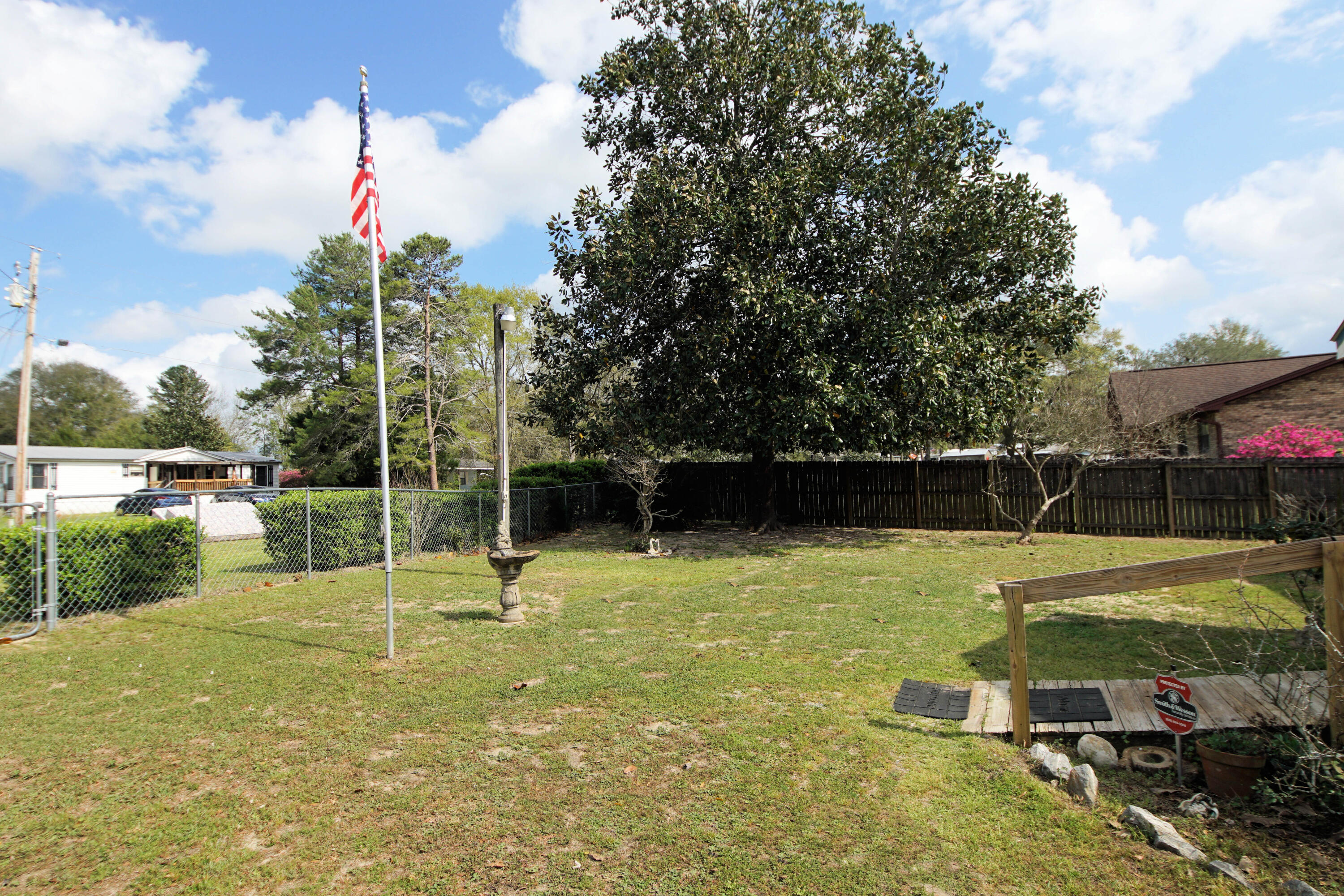 253 Vanderheide Road DeFuniak Springs, FL 32433 - Photo 39 of 63 253 Vanderheide Rd_Front