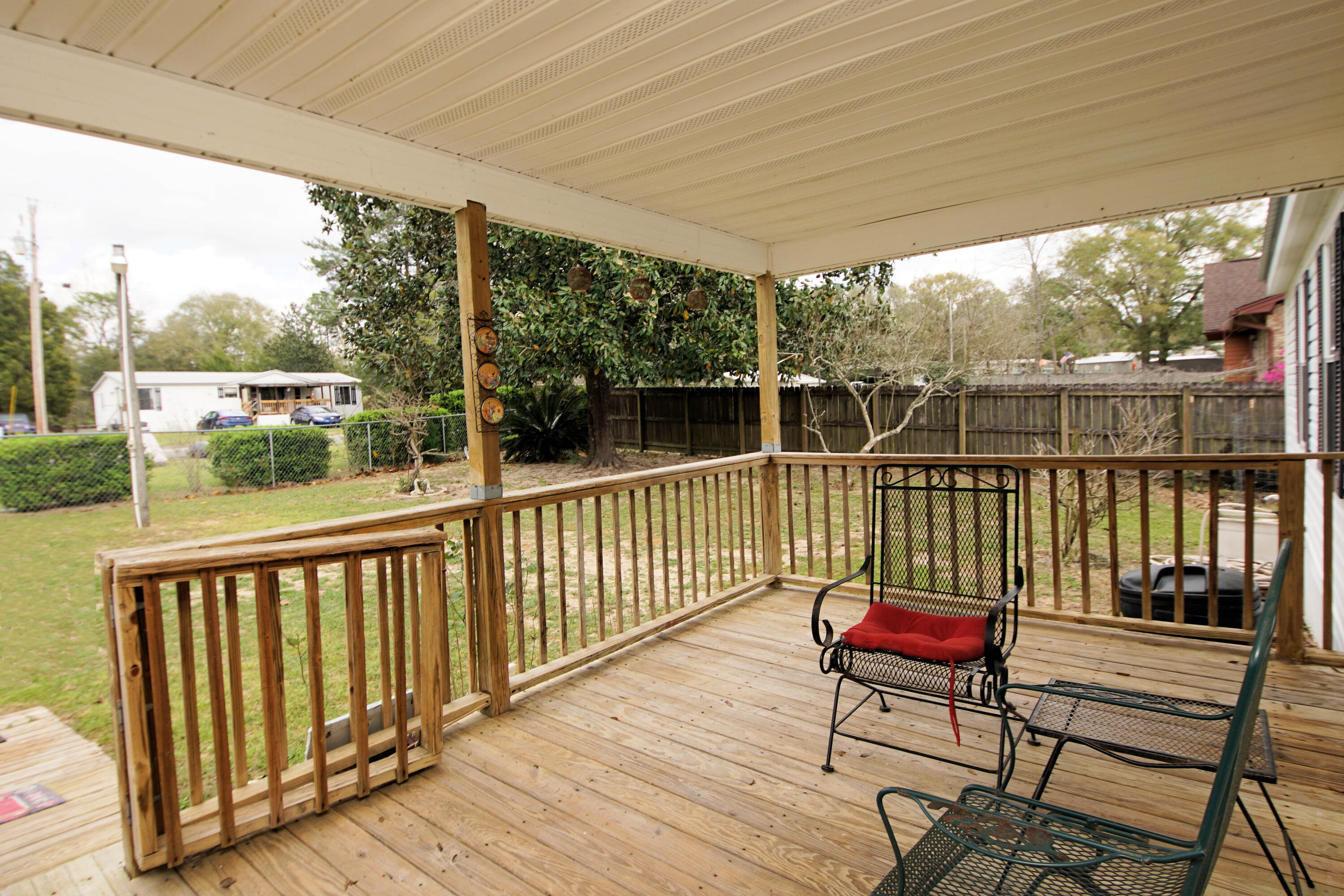 253 Vanderheide Road DeFuniak Springs, FL 32433 - Photo 44 of 63 253 Vanderheide Rd_Porch
