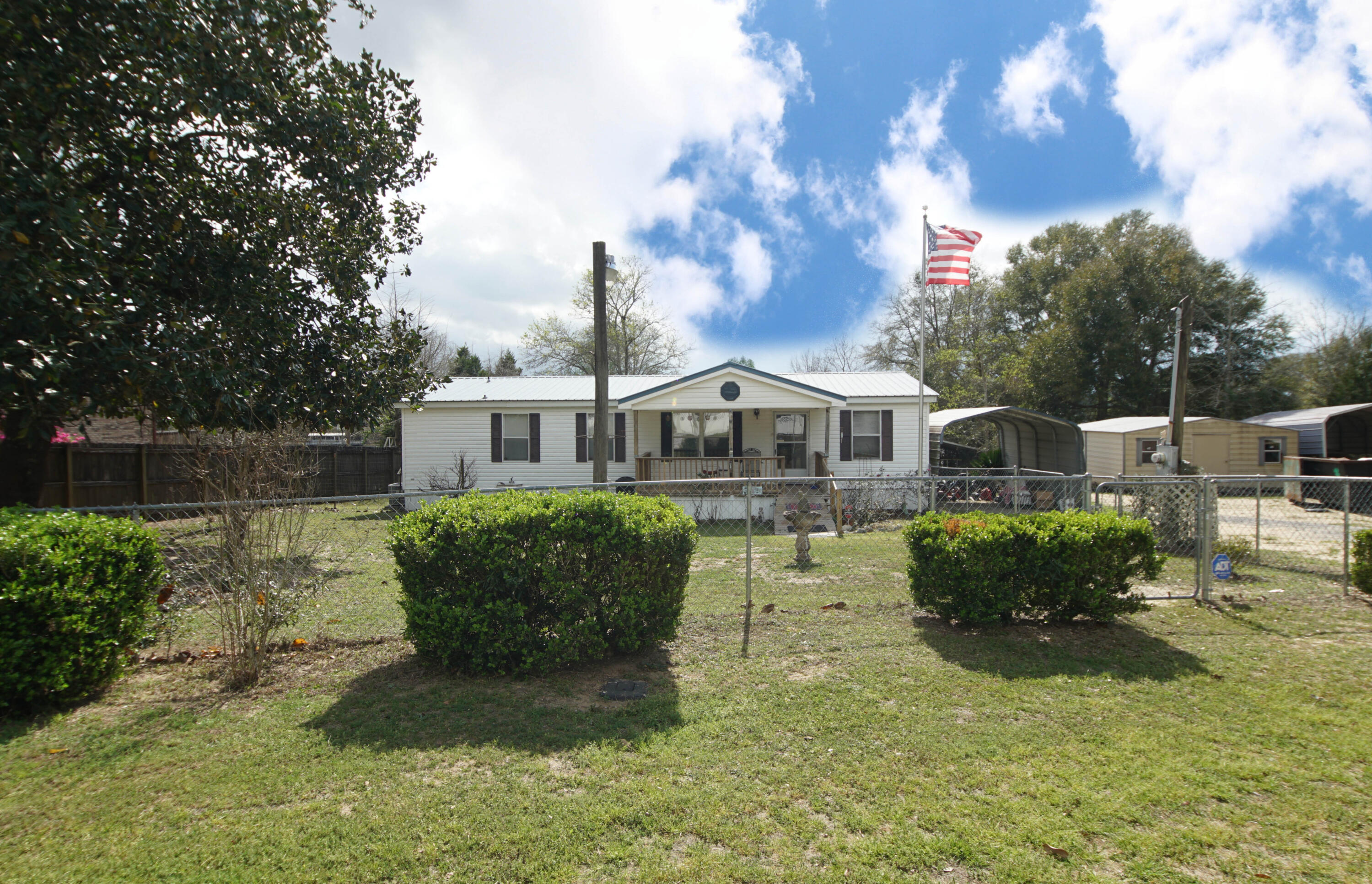 253 Vanderheide Road DeFuniak Springs, FL 32433 - Photo 7 of 63 253 Vanderheide Rd_Front