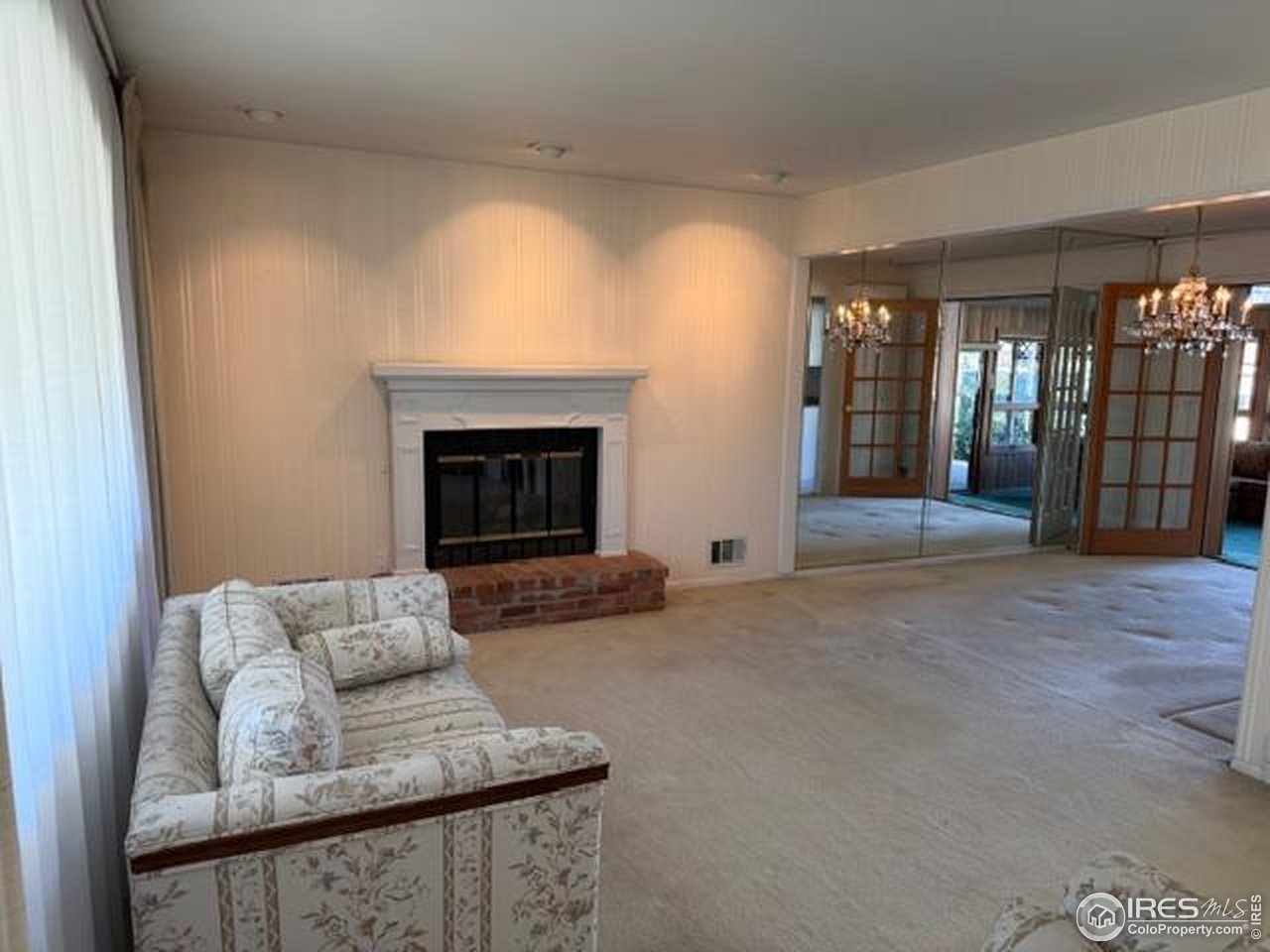 10357 Monterey Circle Northglenn, CO 80260 - Photo 2 of 15 living room