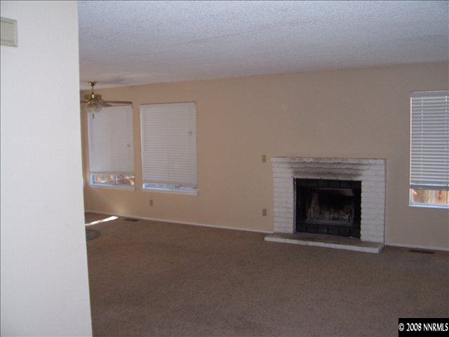 6940 Forsythia Way Reno, NV 89506 - Photo 3 of 8 Photo 3