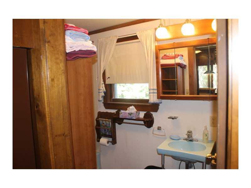 31 Viking Village Road Newry, ME 04261 - Photo 10 of 17 Bathroom.