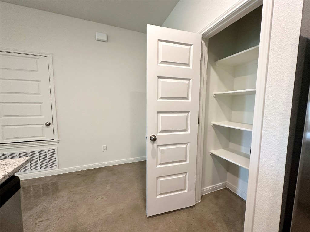 2913 Quail Rdg Lane, Unit B Temple, TX 76501 - Photo 14 of 20 Pantry