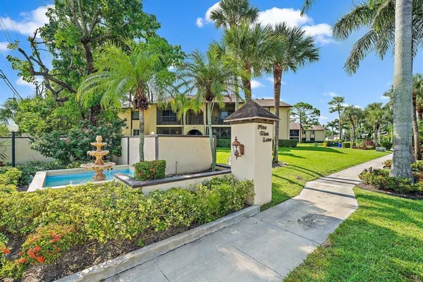 $145,541 | 440 Pine Glen Lane, Unit B1, Greenacres, FL 33463