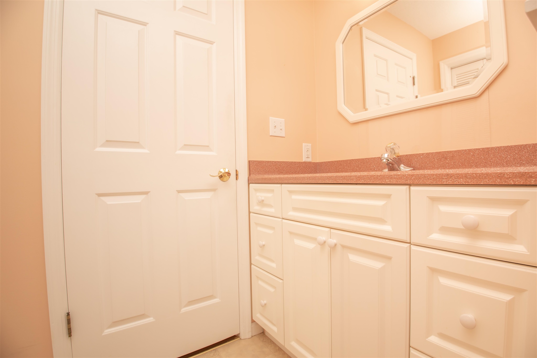 1360 Kimberly Ridge Road Bettendorf, IA 52722 - Photo 8 of 30 Gallery Image 8