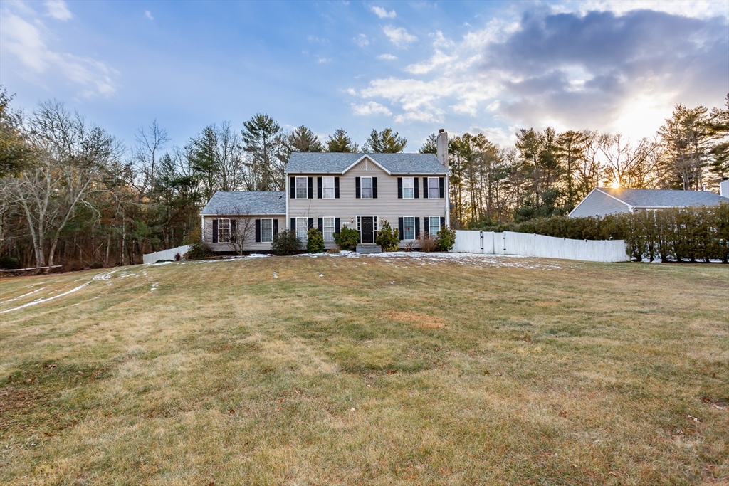 133 Quanapoag Road Freetown, MA 02717 - Photo 2 of 35 Gallery Image 2