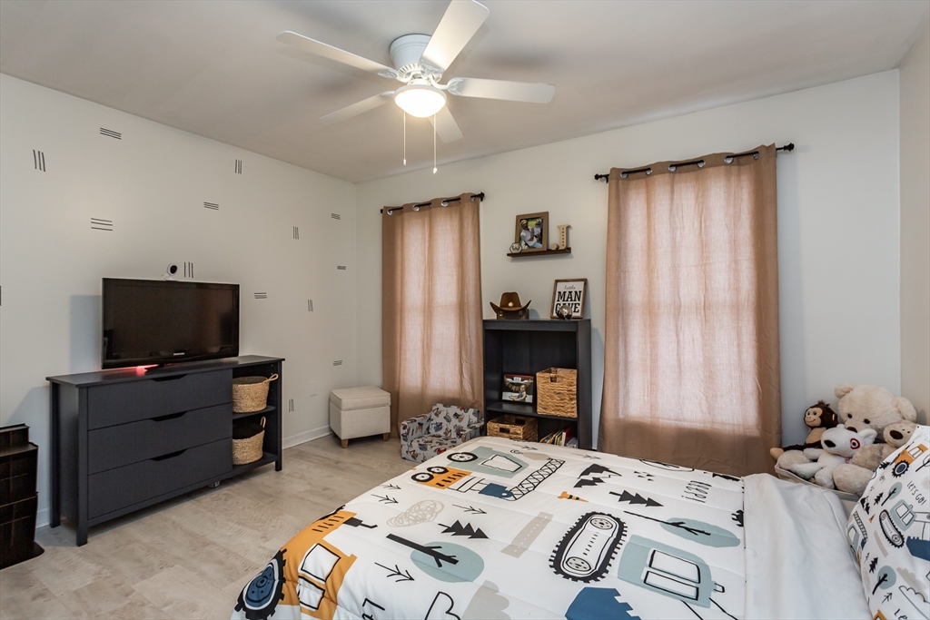 133 Quanapoag Road Freetown, MA 02717 - Photo 24 of 35 Gallery Image 24