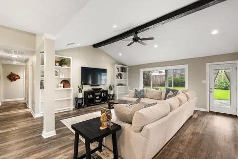 $575,000 | 10735 Cedar Creek Drive, Houston, TX 77042